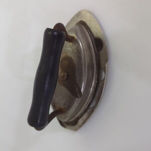 Vintage Salesman Sample or Child's Small metal Iron unbranded